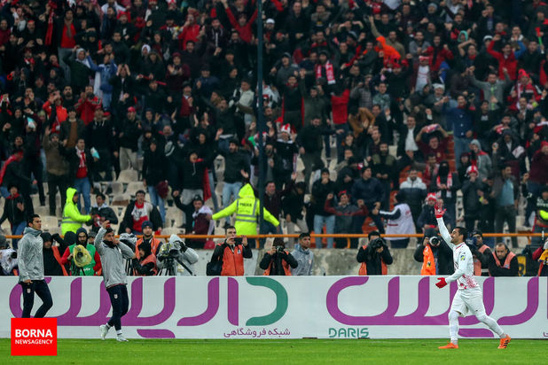 دیدار تیم های پرسپولیس تهران - تراکتورسازی تبریز