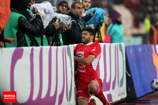 دیدار تیم های پرسپولیس تهران - تراکتورسازی تبریز