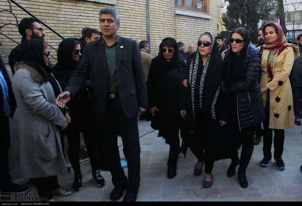 تشییع پیکر پیام صابری