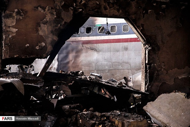 سقوط هواپیما