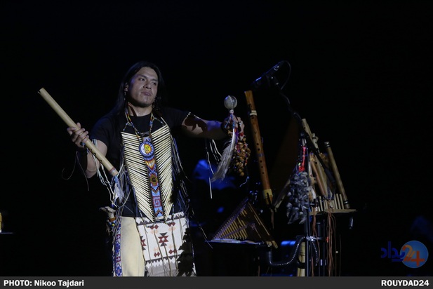 کنسرت لئو روخاس_ تاجداری