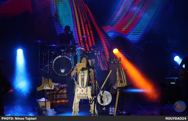 کنسرت لئو روخاس_ تاجداری