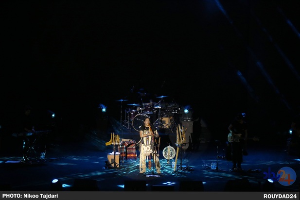 کنسرت لئو روخاس_ تاجداری