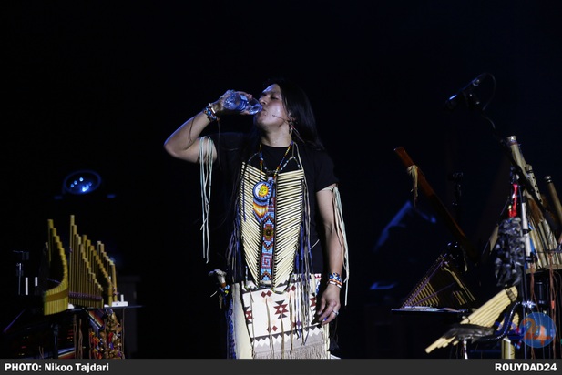 کنسرت لئو روخاس_ تاجداری