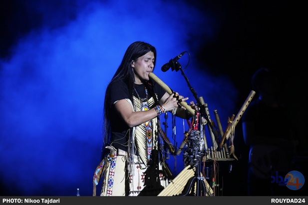 کنسرت لئو روخاس_ تاجداری