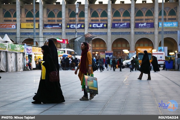 نمایشگاه کتاب 98_ تاجداری