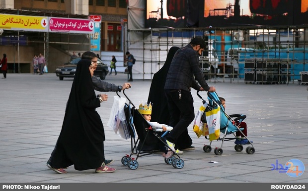 نمایشگاه کتاب 98_ تاجداری