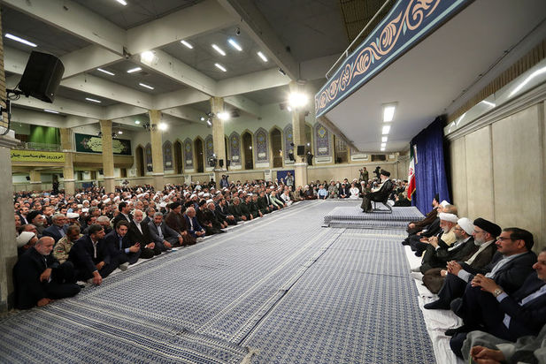 رهبر مسئولان