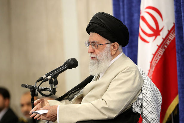 رهبر مسئولان