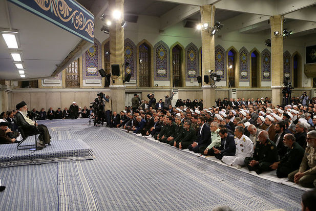 رهبر مسئولان