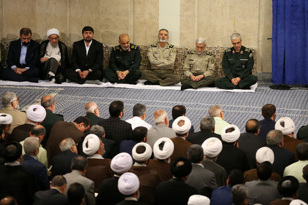 رهبر مسئولان