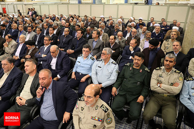 رهبر مسئولان