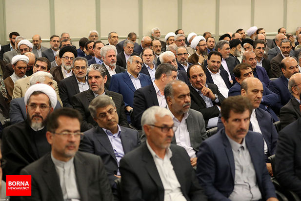 رهبر مسئولان