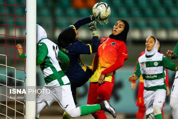 فوتبال بانوان