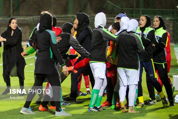 فوتبال بانوان