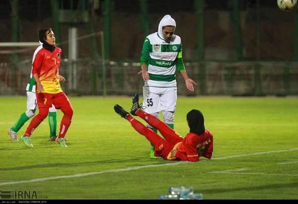 فوتبال بانوان