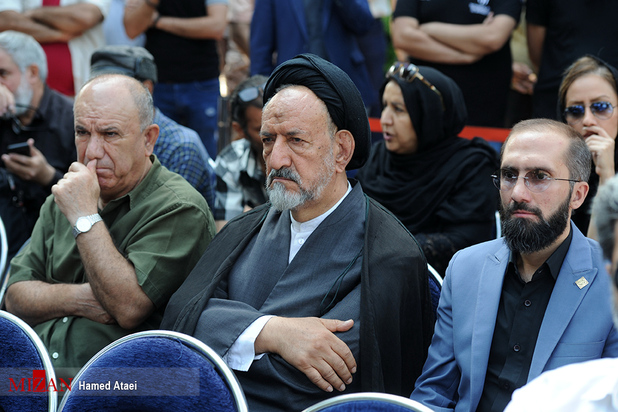 تشییع داریوش