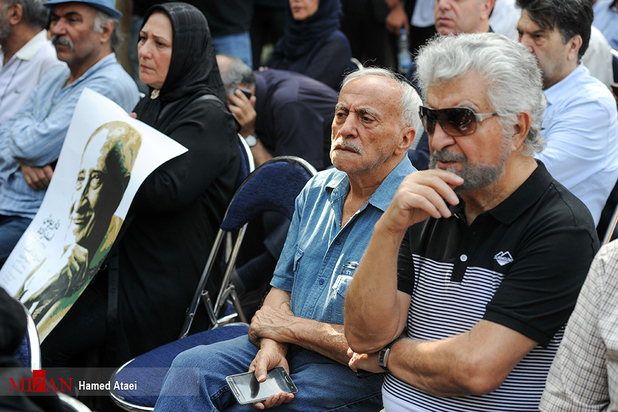 تشییع داریوش