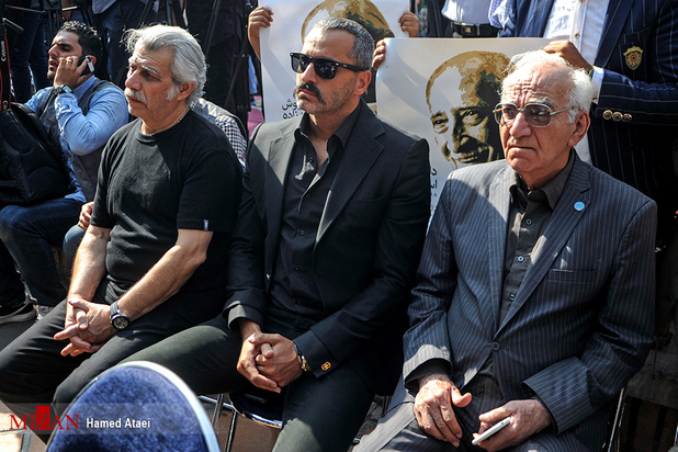 تشییع داریوش