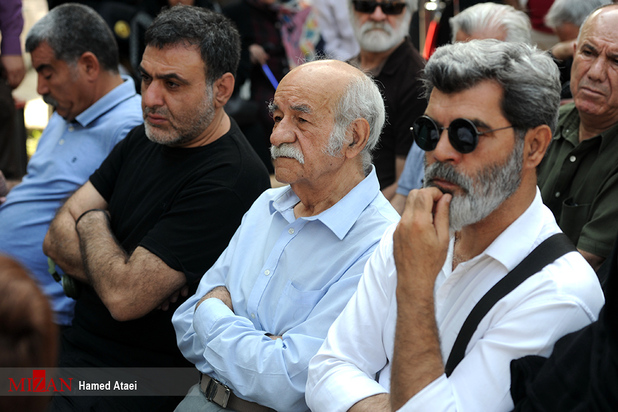 تشییع داریوش