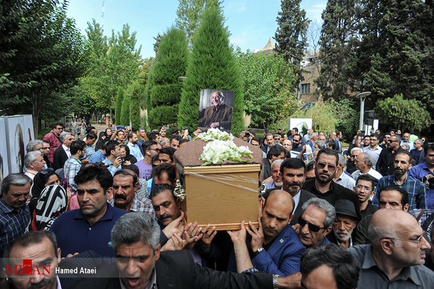 تشییع داریوش