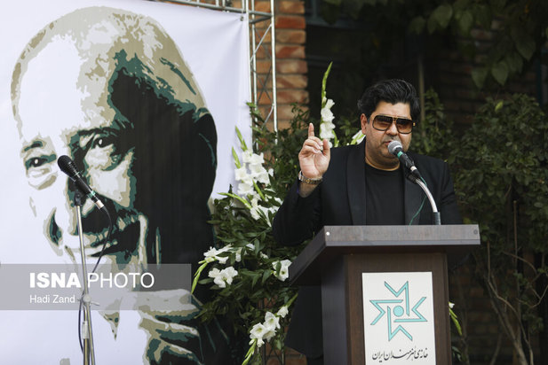 تشییع داریوش