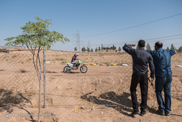 مسابقات موتورکراس بانوان