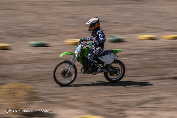 مسابقات موتورکراس بانوان