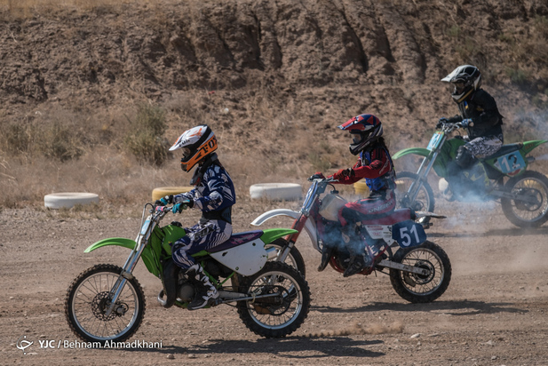 مسابقات موتورکراس بانوان