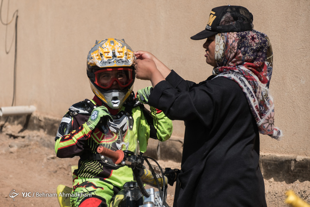 مسابقات موتورکراس بانوان