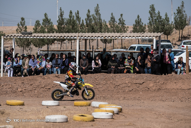 مسابقات موتورکراس بانوان