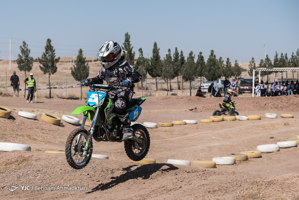 مسابقات موتورکراس بانوان