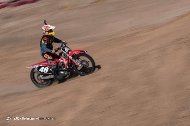 مسابقات موتورکراس بانوان