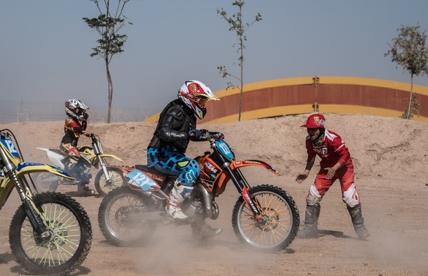 مسابقات موتورکراس بانوان