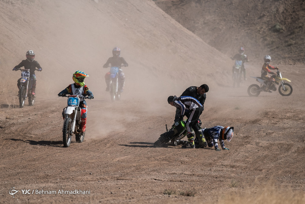 مسابقات موتورکراس بانوان