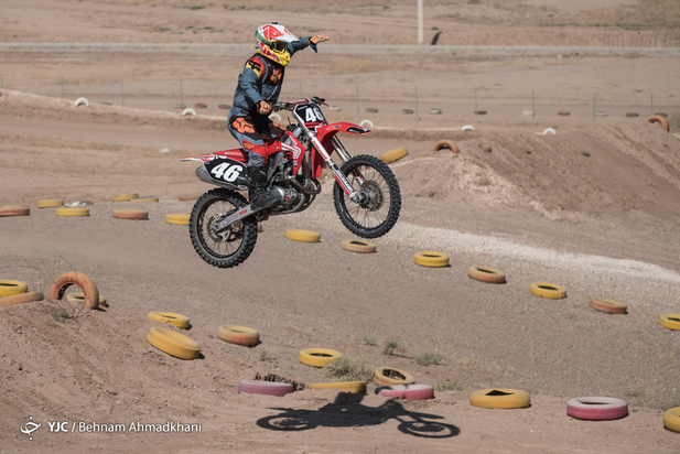 مسابقات موتورکراس بانوان