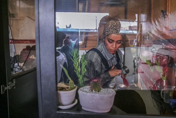 دختران مکانیک