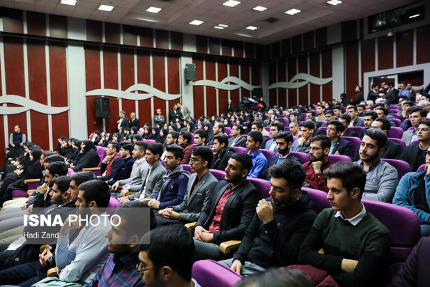 روحانی در دانشگاه فرهنگیان 