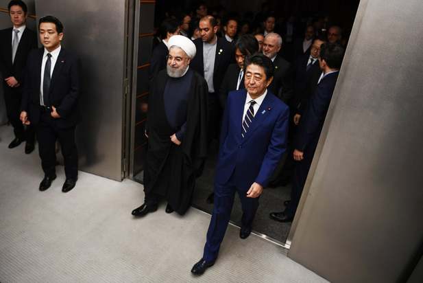 دیدار حسن روحانی رئیس جمهور ایران و شینزو آبه نخست وزیر ژاپن