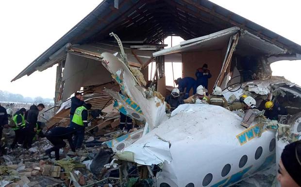 سقوط هواپیما