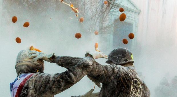 جنگ ارد  و تخم مرغ