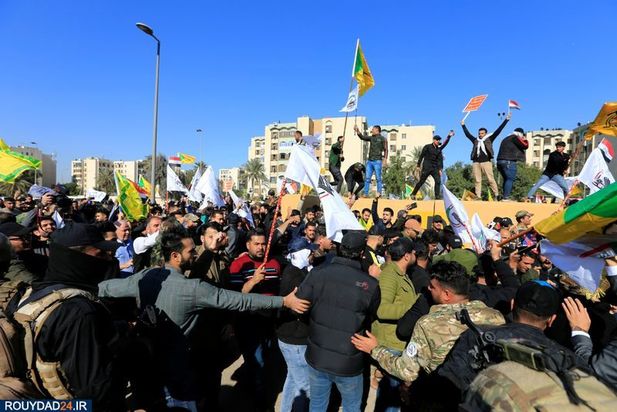 عراقی ها سفارت آمریکا را به آتش کشیدند 