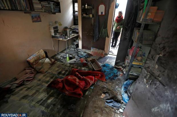 حمله نقاب پوشان به دانشجویان معترض هند