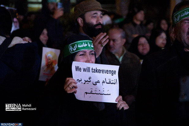 تصاویری از مراسم شام غریبان حاج قاسم سلیمانی در میدان فلسطین