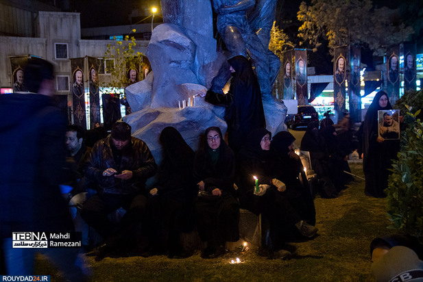 تصاویری از مراسم شام غریبان حاج قاسم سلیمانی در میدان فلسطین