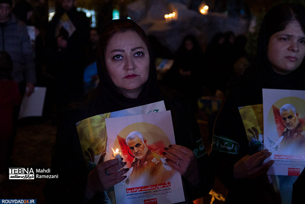 تصاویری از مراسم شام غریبان حاج قاسم سلیمانی در میدان فلسطین