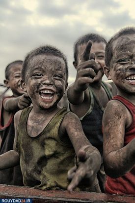 لبخند مرگ بر لبان کودکان