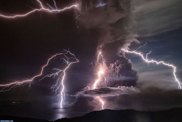 فوران آتشفشان فیلیپین