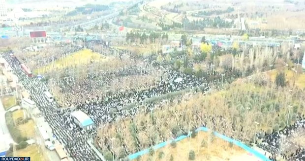 نماز جمعت تهران به امامت آیت الله خامنه ای