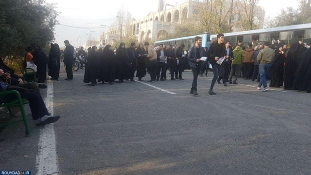 نماز جمعت تهران به امامت آیت الله خامنه ای